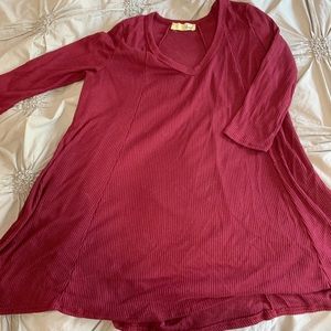 Burgundy boutique style top ribbed material